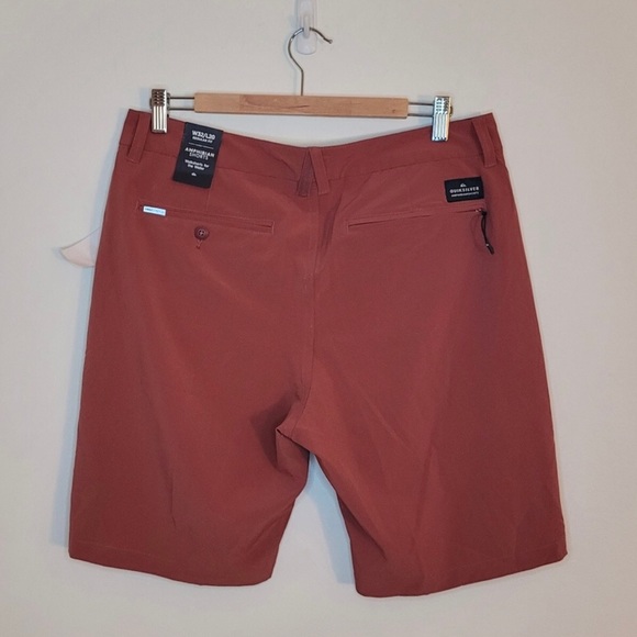 ‼️SOLD‼️Quicksilver Men’s Shorts in a beautiful rust colour. Size W32/L20. NWT - Picture 2 of 10
